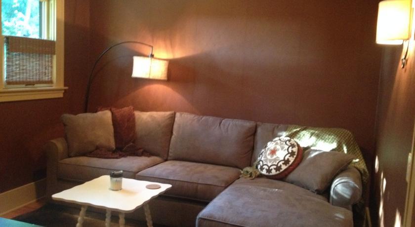 مبيت وإفطار كالامازو Kara'S Kottages الغرفة الصورة